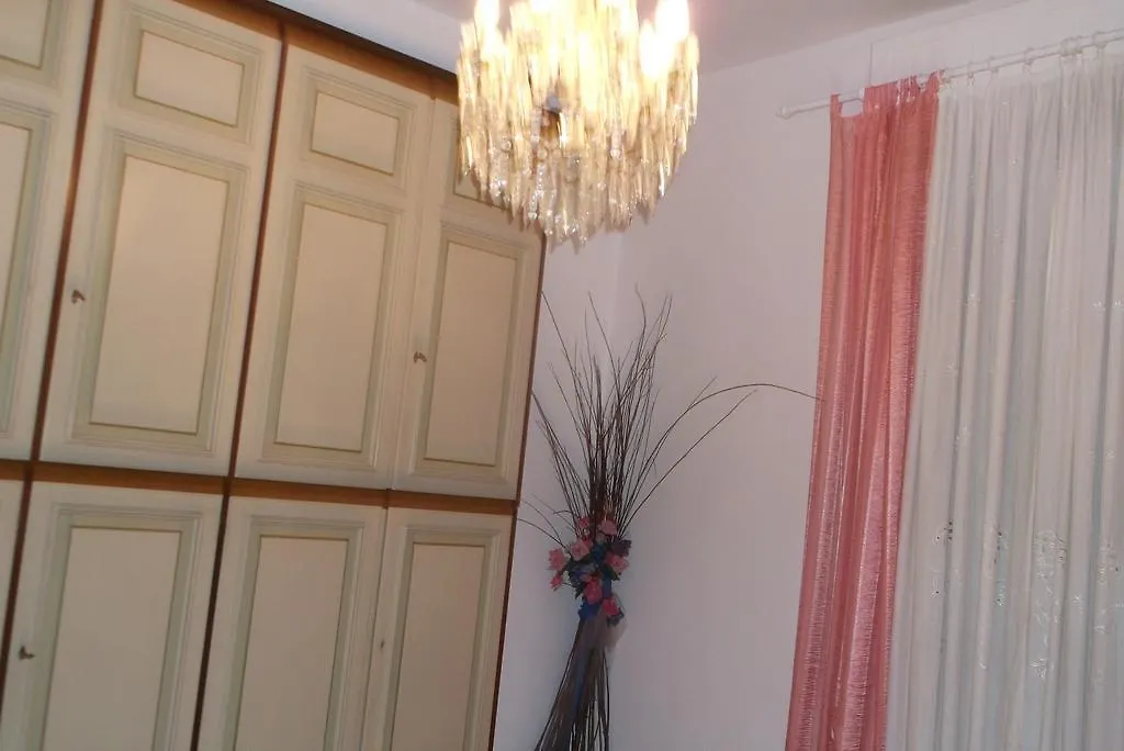 Apartment Appartamento Aurora La Spezia Italy
